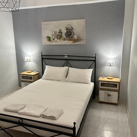 Menelaos Apartments Adelianos Kampos Eksteriør bilde