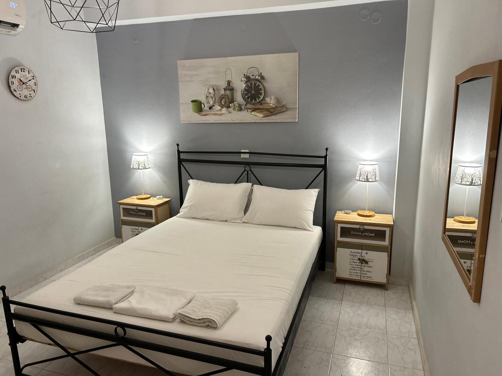 Menelaos Apartments Adelianos Kampos Eksteriør bilde